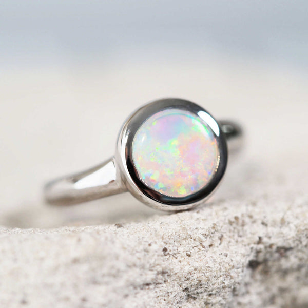 round australian crystal opal gold ring